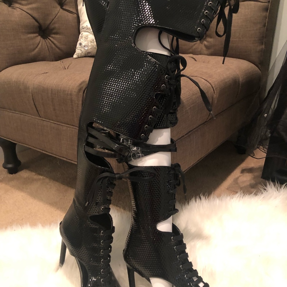 Thigh high boots NWT